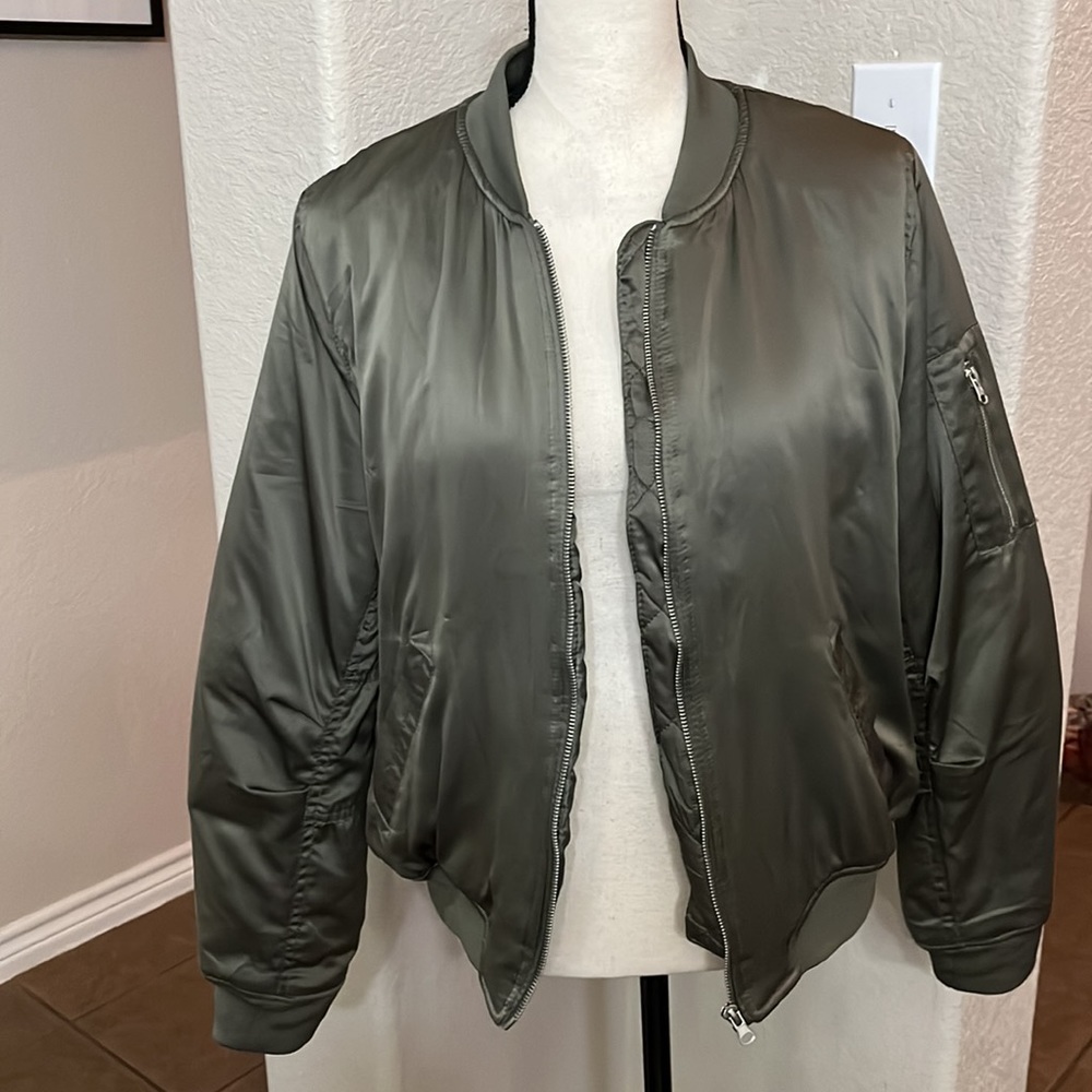 RUE21 army olive green silky bomber jacket Size L